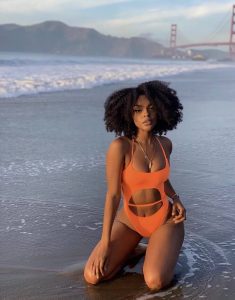 Romantik Yavaş Seven Nilüfer Escort Bayan Nazlı